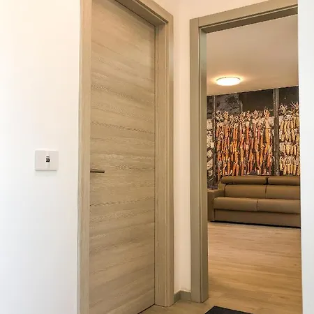 Apartamento Yugogo Grazioli 27 - 2 Stanze Trento Centro *