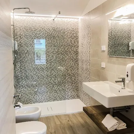 Apartamento Yugogo Grazioli 27 - 2 Stanze Trento Centro